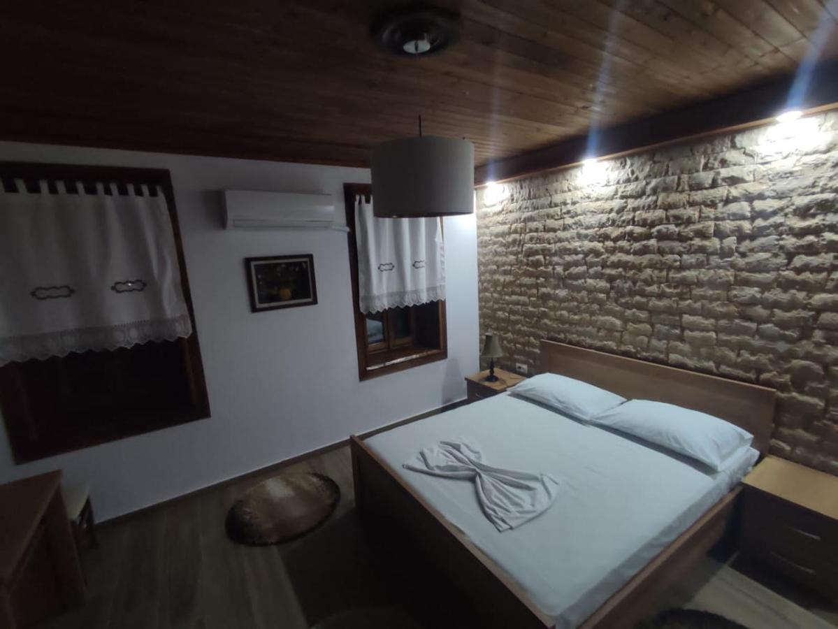 Eni Entire Guesthouse Parking On Site بيرات المظهر الخارجي الصورة