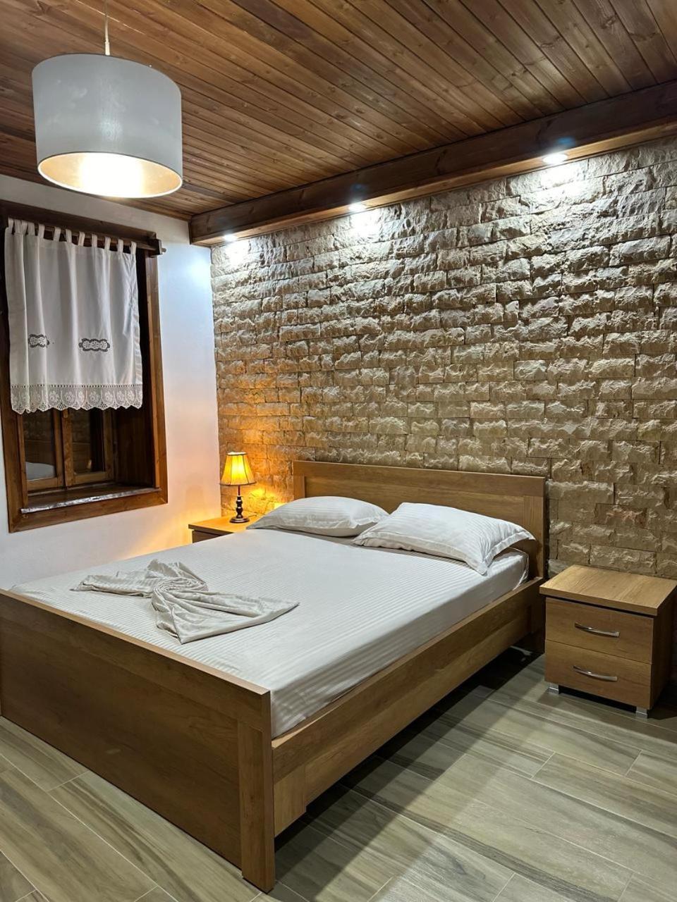 Eni Entire Guesthouse Parking On Site بيرات المظهر الخارجي الصورة